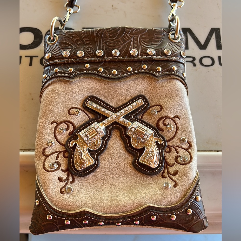 Crossbody handbag